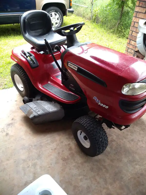 Craftman riding lawn mower for parts or repair for Sale in ...