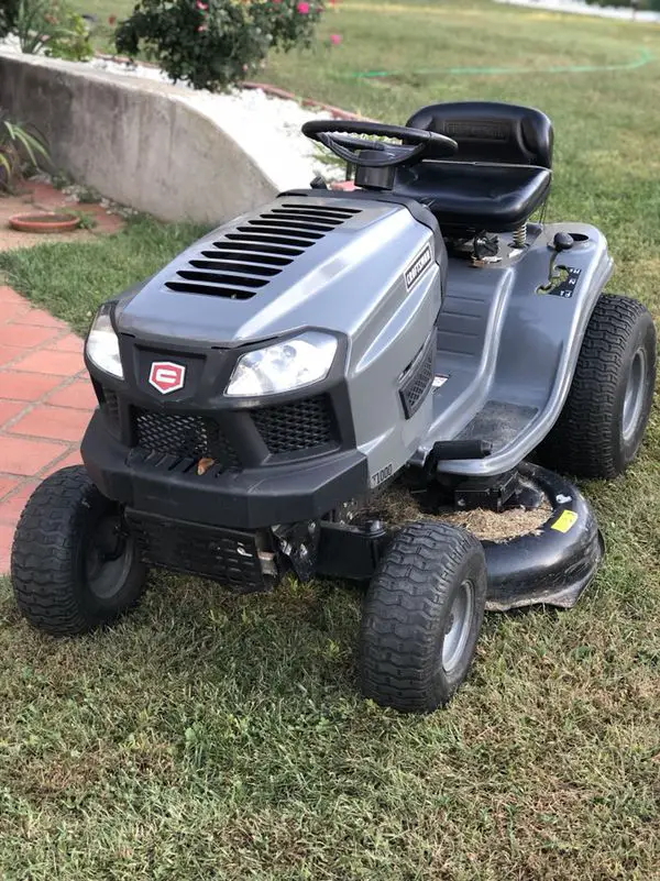 Craftsman riding lawn mower for Sale in St. Louis, MO ...