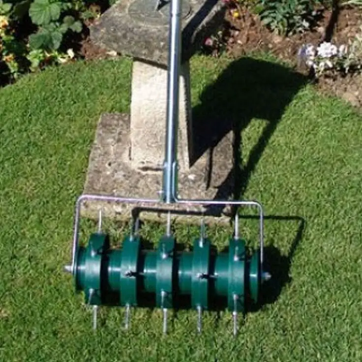 Greenkey 30cm Rolling Lawn Aerator