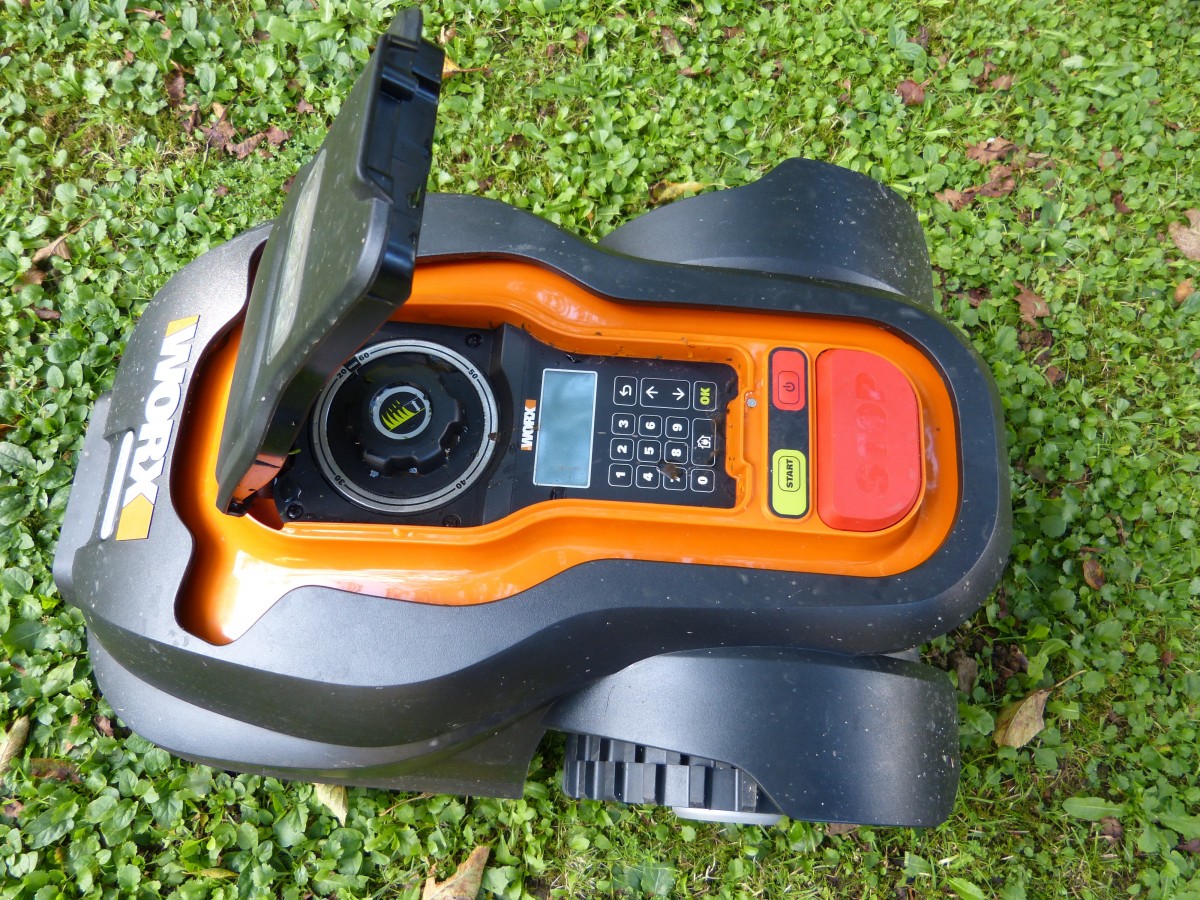 How Do Robotic Lawn Mowers Work?