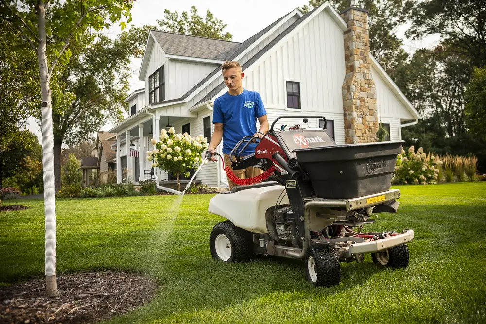 How Does Lawn Weed Killer Work, When, &  How Often to Apply ...