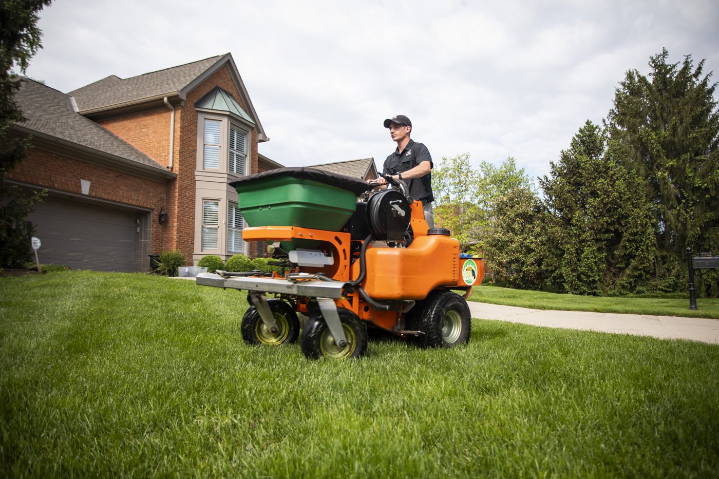 How Much Do Lawn Care Jobs Pay in Cincinnati, Ohio?