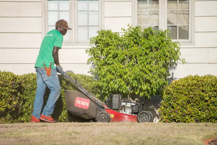 How Much You Should Charge to Mow a Lawn