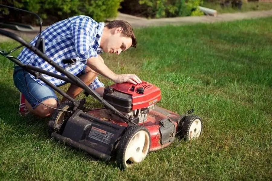 How To Troubleshoot &  Fix A Lawn Mower That Won