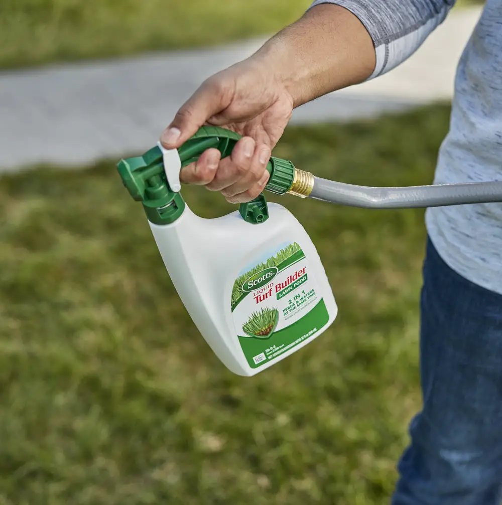 How To Use Liquid Fertilizer On Lawn