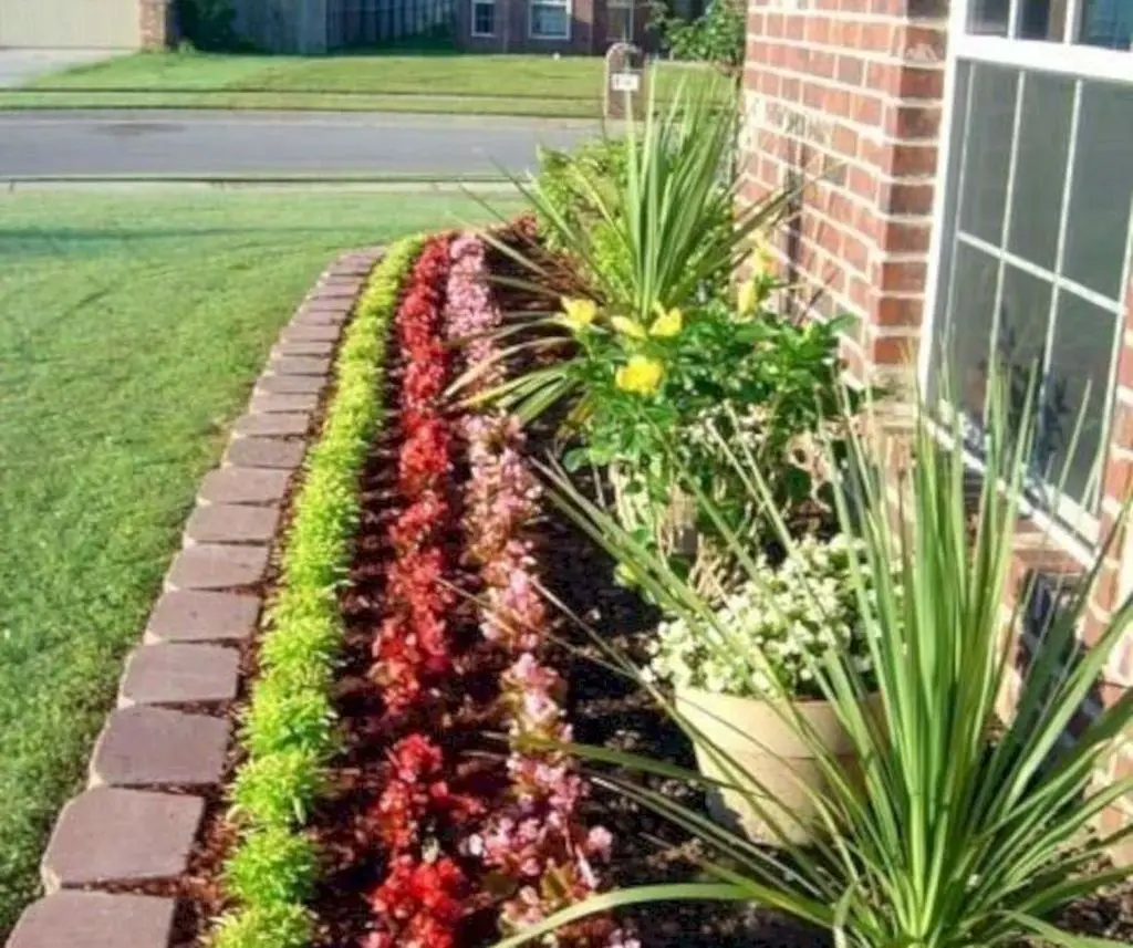 Incredible Low Maintenance Front Yard Landscaping Ideas 24