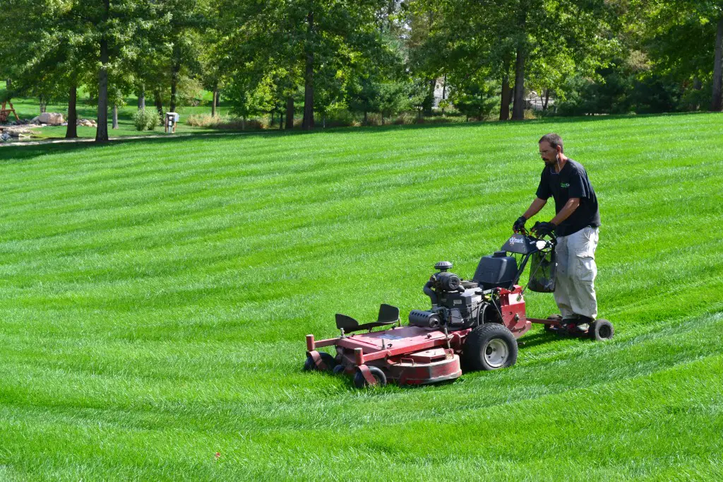 Lawn mowing tips to make your lawn look like a professional sports field.
