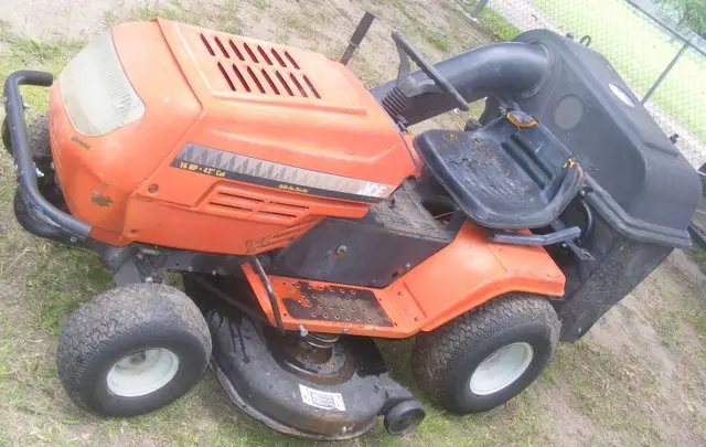 MTD (Ace) 42"  Cut Riding Lawn Mower with Bagging Setup ...