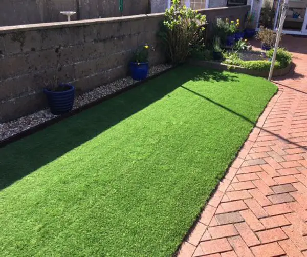PROS AND CONS OF ARTIFICIAL GRASS