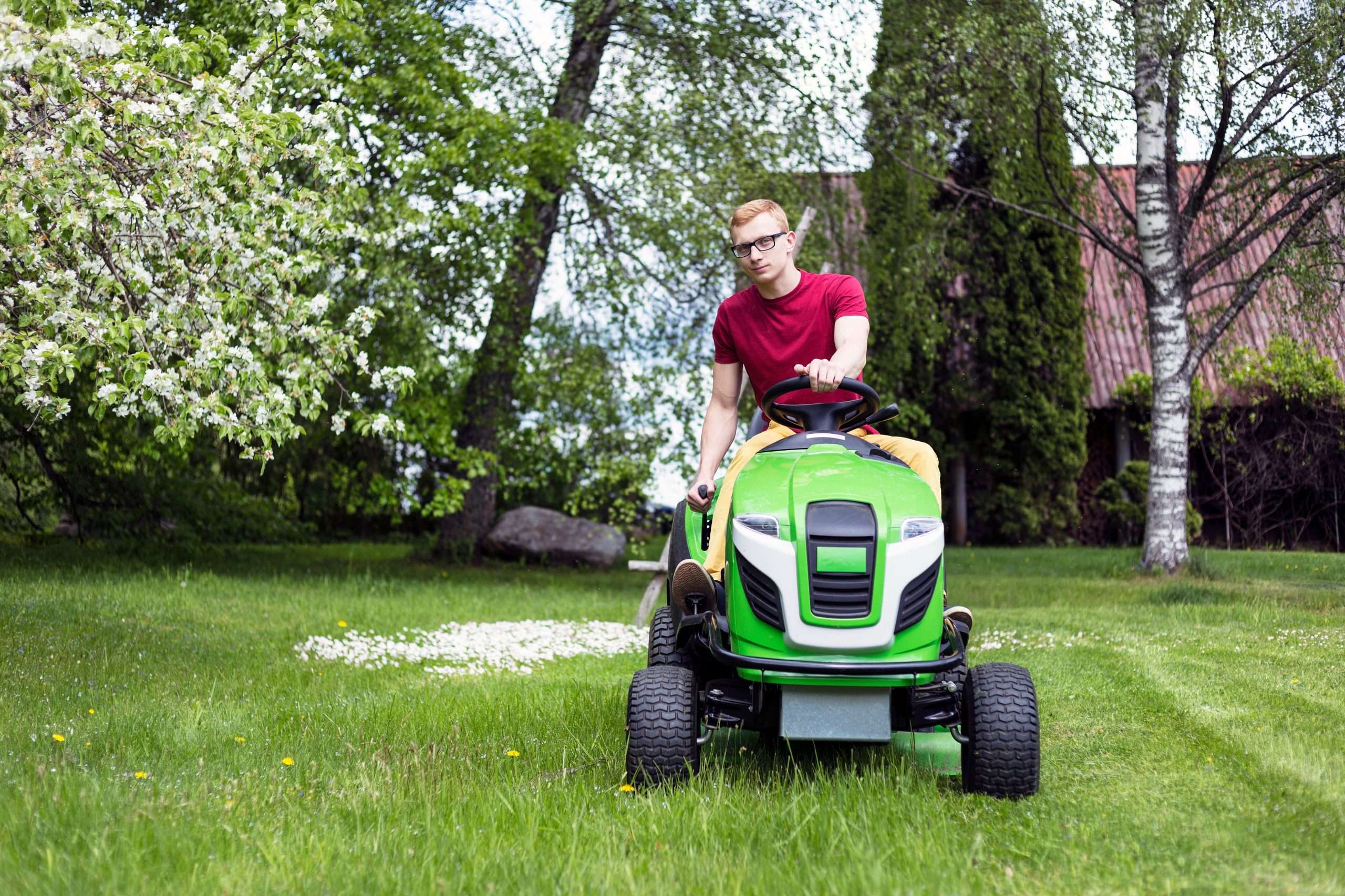 The 6 Best Riding Lawn Mowers to Buy in 2018